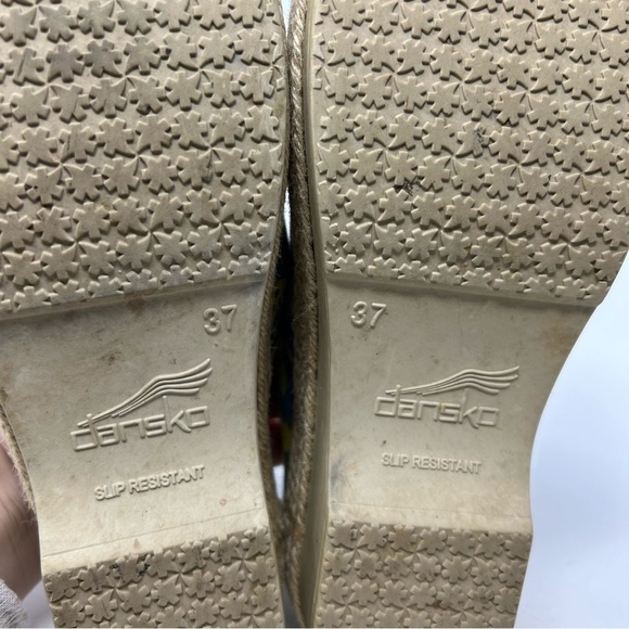 Dansko Blue and Yellow Hawaiian Floral Canvas Fabric Clogs Size 37 - Picture 13 of 15